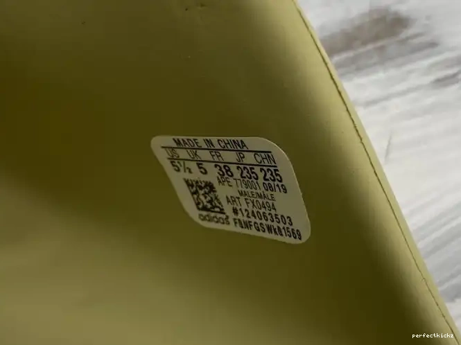 Slides FX0494 'Resin' Yeezy Adidas 0701